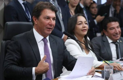 CPMI do Golpe aprova relatório que pede indiciamento de Bolsonaro e mais 60
